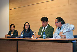  En la mesa, de izquierda a derecha, Heidi y Sonia de Bizcarra, Gerardo Pajares y Santiago Segovia al inicio de la ceremonia de entrega de premios correspondiente al X Aniversario de la ACE.