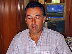  Francisco Fernández en un momento de la entrevista.