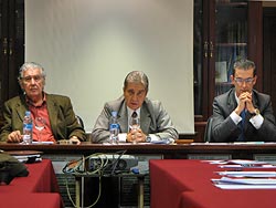  Juan Antonio Sarasketa, presidente de la ONC, Andrés Gutiérrez, presidente de la RFEC, y Luis Fernando Villanueva, presidente de Aproca CLM.
