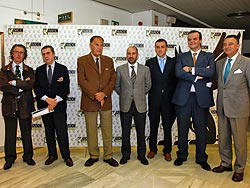  Manuel Diego Pareja Obregón, Antonio Díaz de Los Reyes, Antonio Sánchez Ariño, José Luis Muñoz, José Antonio Valle, Rafael Salas y Felipe Luis Maestro.
