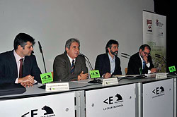  De izda a dcha: Jose Antonio Mijares (Obra Social Caja Madrid), Andrés Gutierrez (RFEC), Guillermo Palomero (FOP) y Miguel Ángel Pérez (Fundación Biodiversidad).