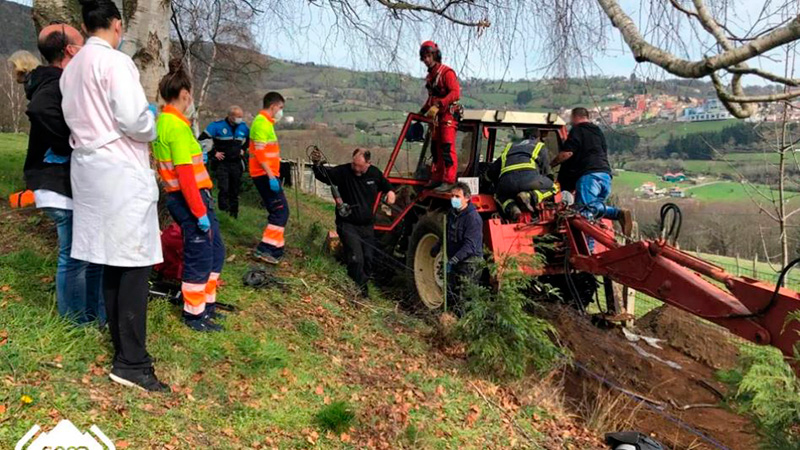   agricultor muere brazo hidráulico tractor