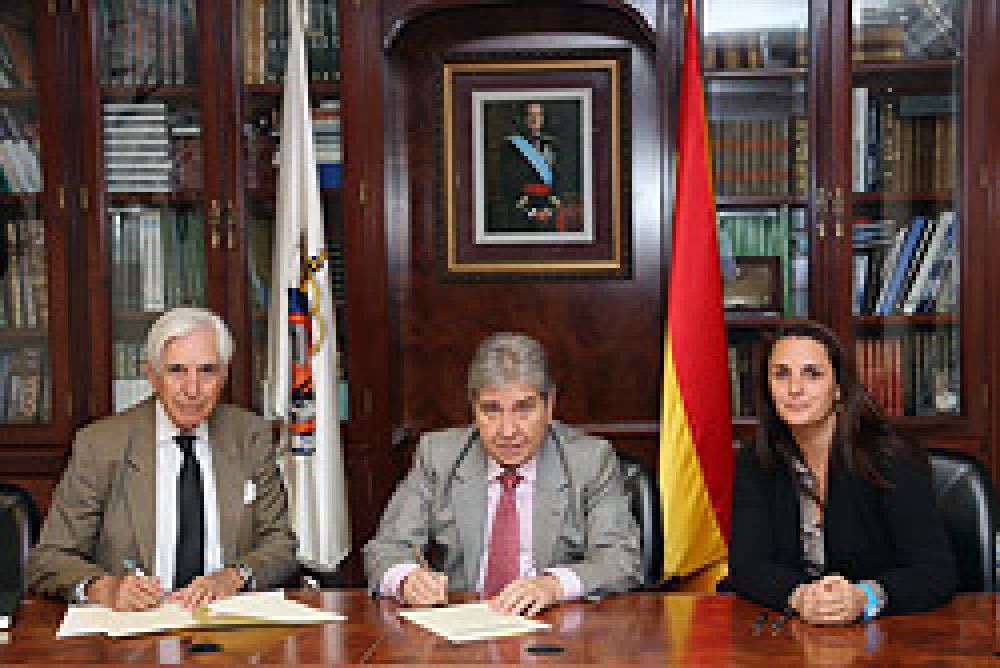La RFEC y la Fundación Amigos del Águila Imperial firman un acuerdo y estrechan sus relaciones