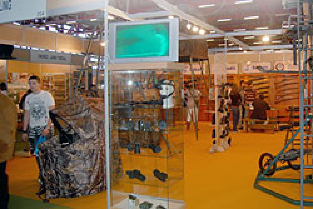 Todas las armas del mercado en FICAAR 2011