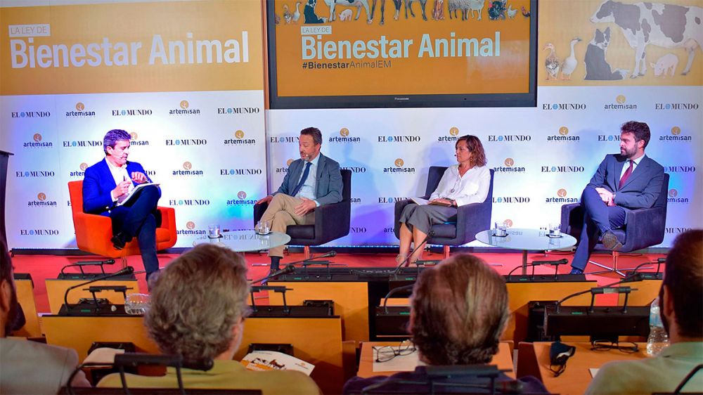 El PSOE asegura que la ley animalista dejará fuera a los animales auxiliares de caza