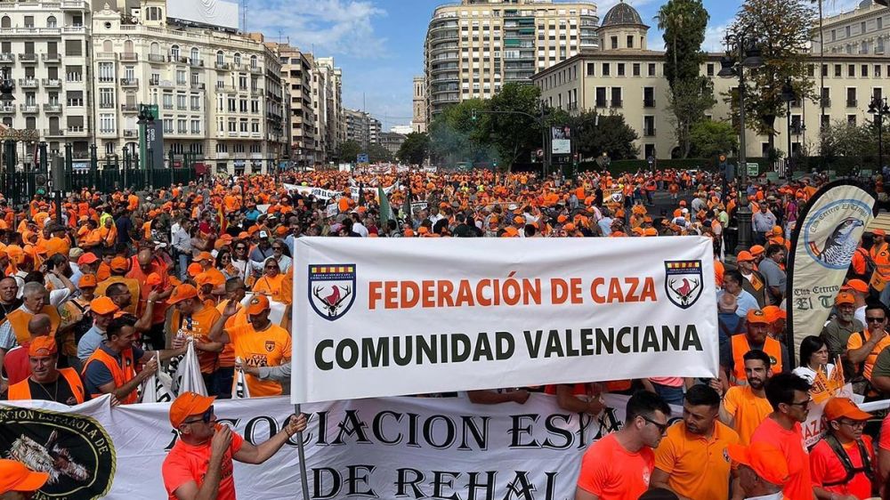 La manifestación de cazadores en Valencia, en imágenes