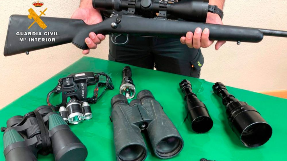 Huye del Seprona rifle en mano: hasta 60.000 euros por furtivismo