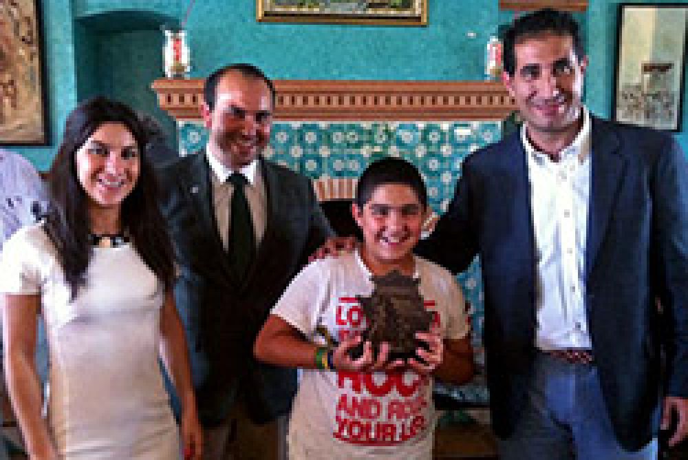 Premio JUVENEX a un joven rehalero de Huelva