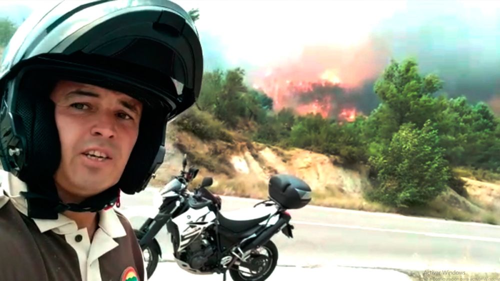 Un guarda rural salva a un equipo de protección civil de morir calcinado en el incendio de Bejís