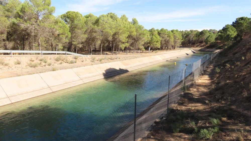 La CHT valla el perímetro del trasvase Tajo-Segura en El Picazo y Tébar para evitar el ahogamiento de animales