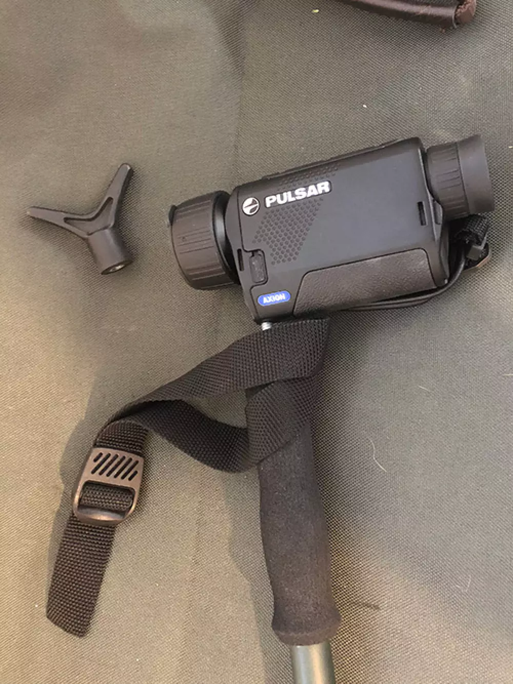 Monocular de visión térmica Axion