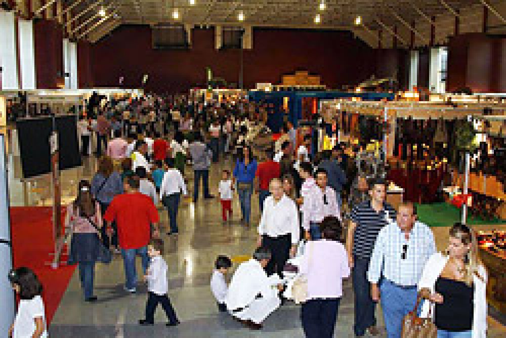 Negocio, promoción y entretenimiento, caracterizan la XVI Feria de Intercaza
